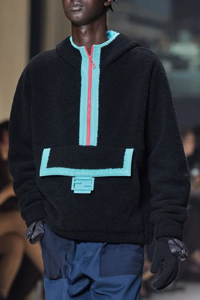 Look 84